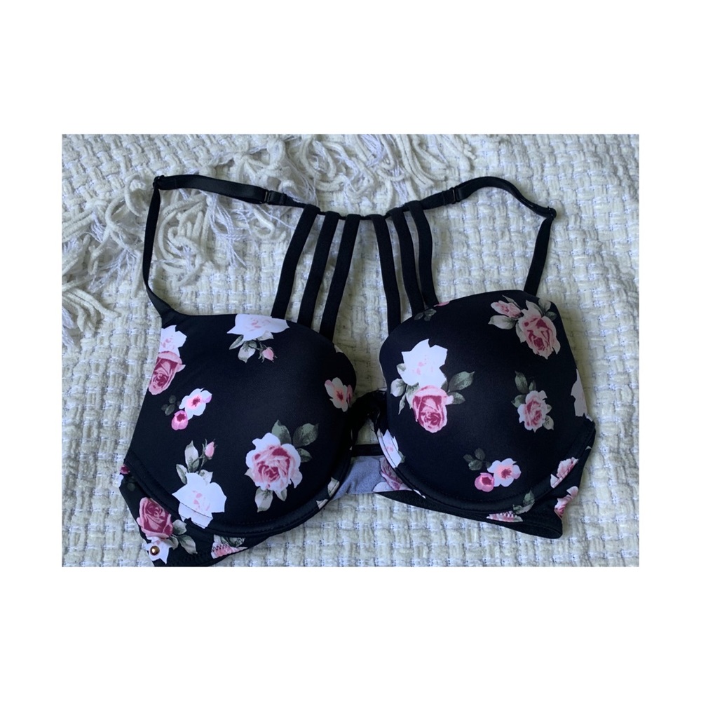 Victoria Secret NWOT bra
